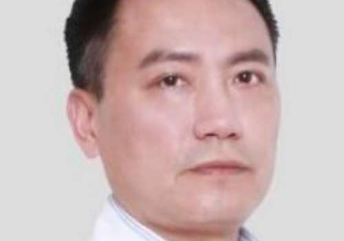 上海隆胸醫(yī)生李旭東怎么樣？醫(yī)生的技術(shù)是很嫻熟的，也掌握了很多整形的技巧