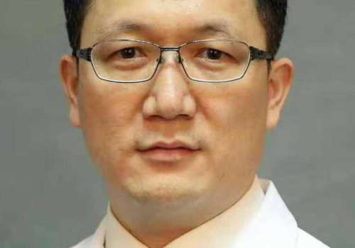 天津朱利民做雙眼皮怎么樣？在眼部整形手術(shù)方面有出色的表現(xiàn)