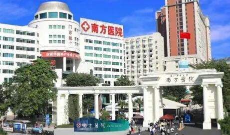 廣東胸部醫(yī)美醫(yī)院排名榜！廣州華美醫(yī)療美容醫(yī)院于20019年獲得了5a級(jí)的稱(chēng)號(hào)