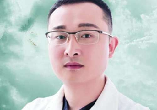 韋新東做雙眼皮怎么樣？能夠為大家?guī)砀把氐恼畏绞?，更理想的術(shù)后形態(tài)