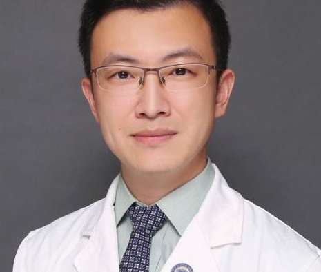 整形醫(yī)生劉菲眼袋怎么樣？能夠根據(jù)每位求美者的眼袋情況來提供合適的操作