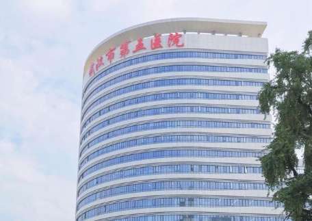 全國(guó)整形科醫(yī)院排名資料！武漢市第五醫(yī)院醫(yī)療美容科自從創(chuàng)建以來(lái)就不斷的進(jìn)行發(fā)展