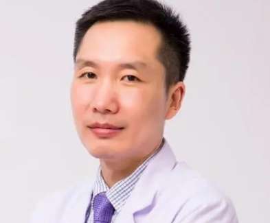 口腔科醫(yī)生李森怎么樣了？擅長(zhǎng)各種年齡段的牙齒矯正以及診斷