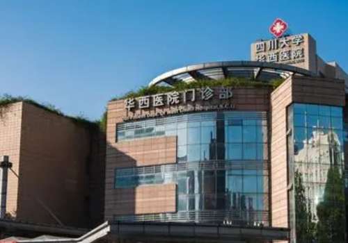 華西口腔科醫(yī)生陳嵩怎么樣？經(jīng)驗(yàn)十足，有自我獨(dú)特的技術(shù)專(zhuān)長(zhǎng)