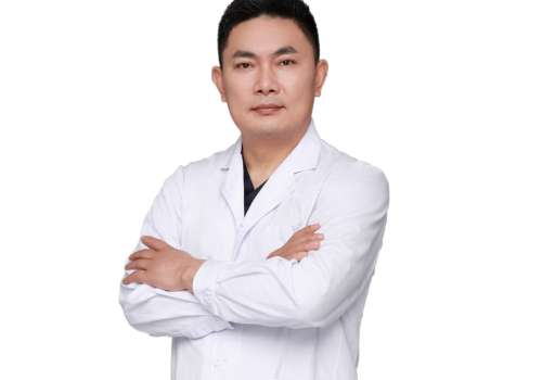 重慶楊亞東整形醫(yī)生怎么樣？在口腔整形以及頜面方面有較高的造詣