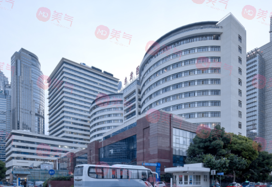 上海手術(shù)除腋臭醫(yī)院排名，排行榜名單公立or私立前來(lái)參考！